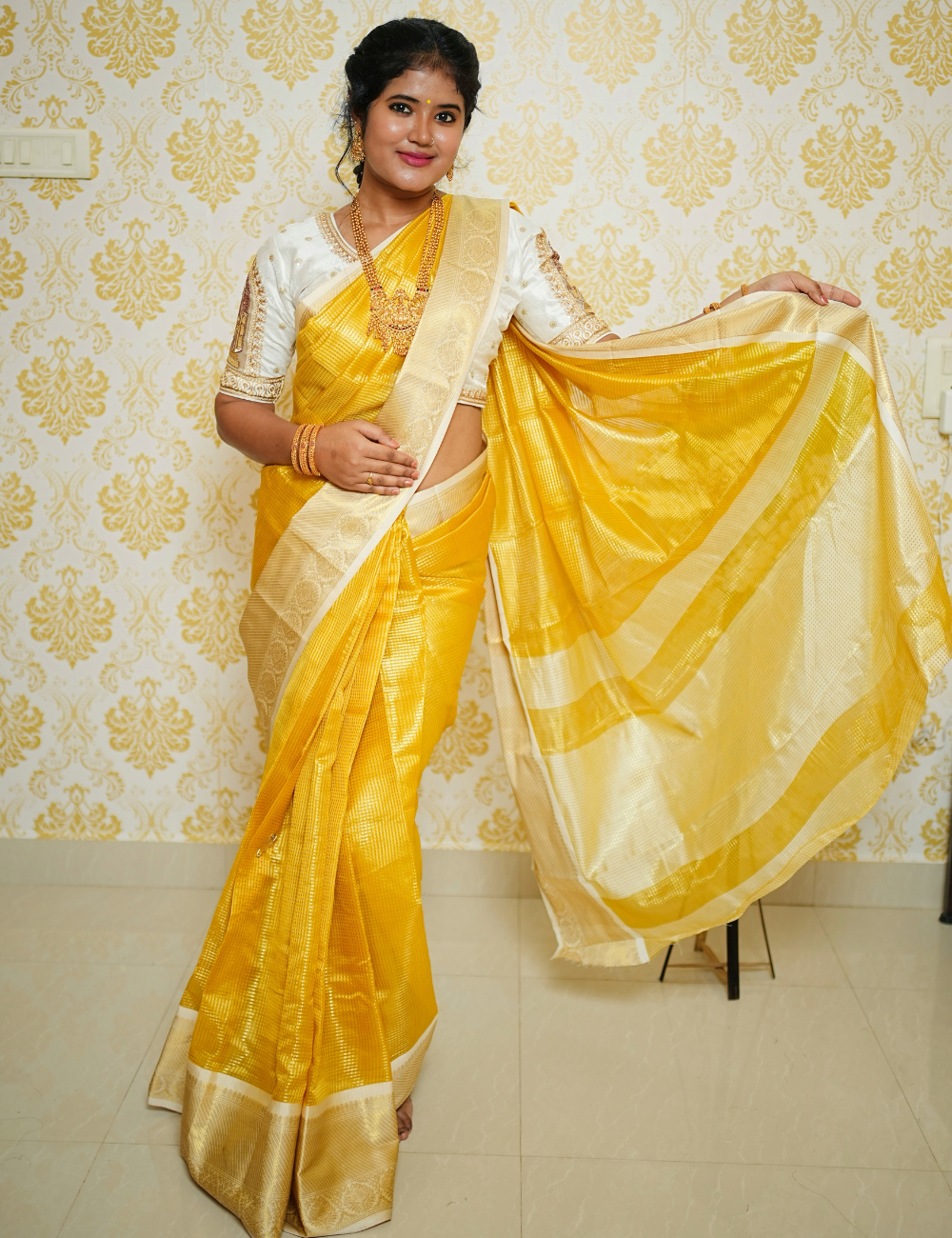 Banarasi Handloom Golden Zari