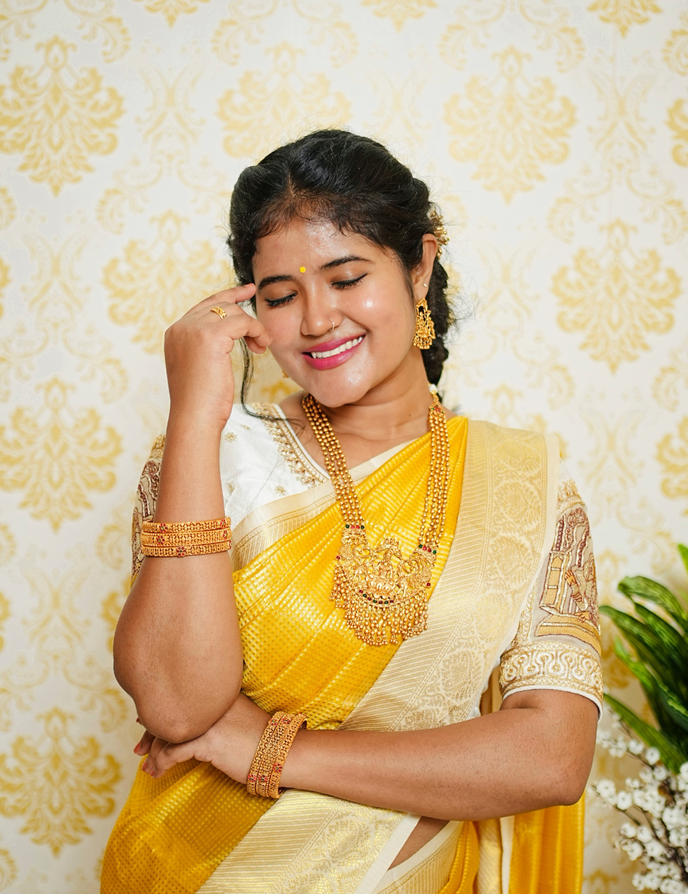 Banarasi Handloom Golden Zari