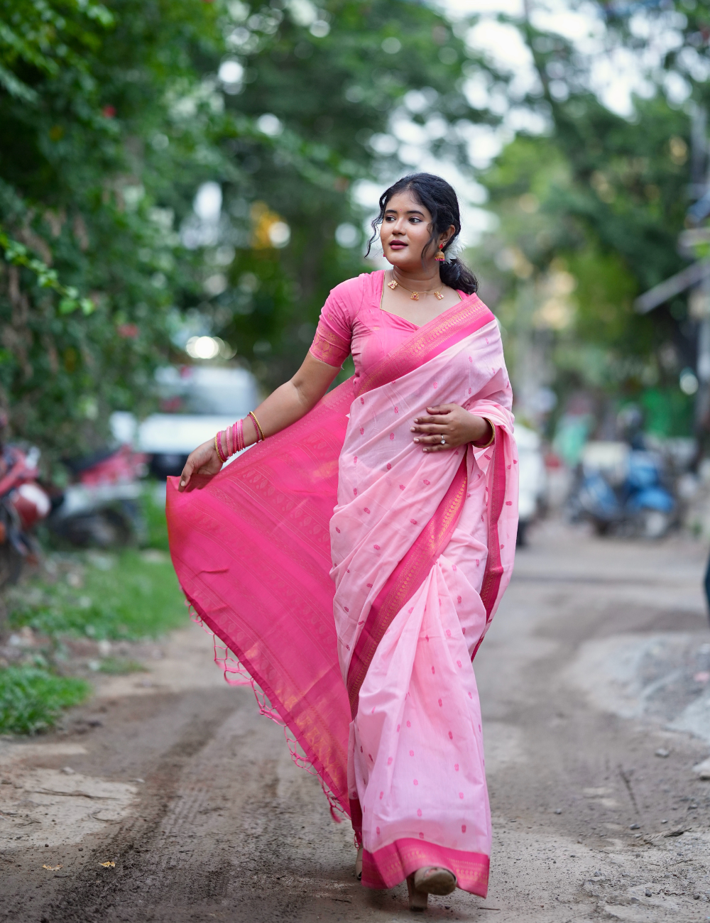 Ethnic Zari Cotton Saree Ensemble