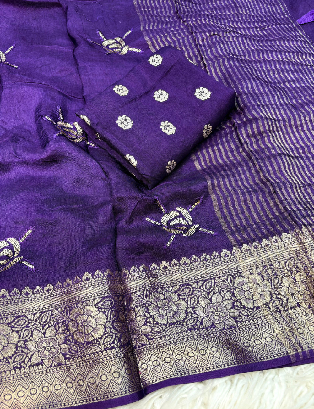 Premium viscose russian dola saree