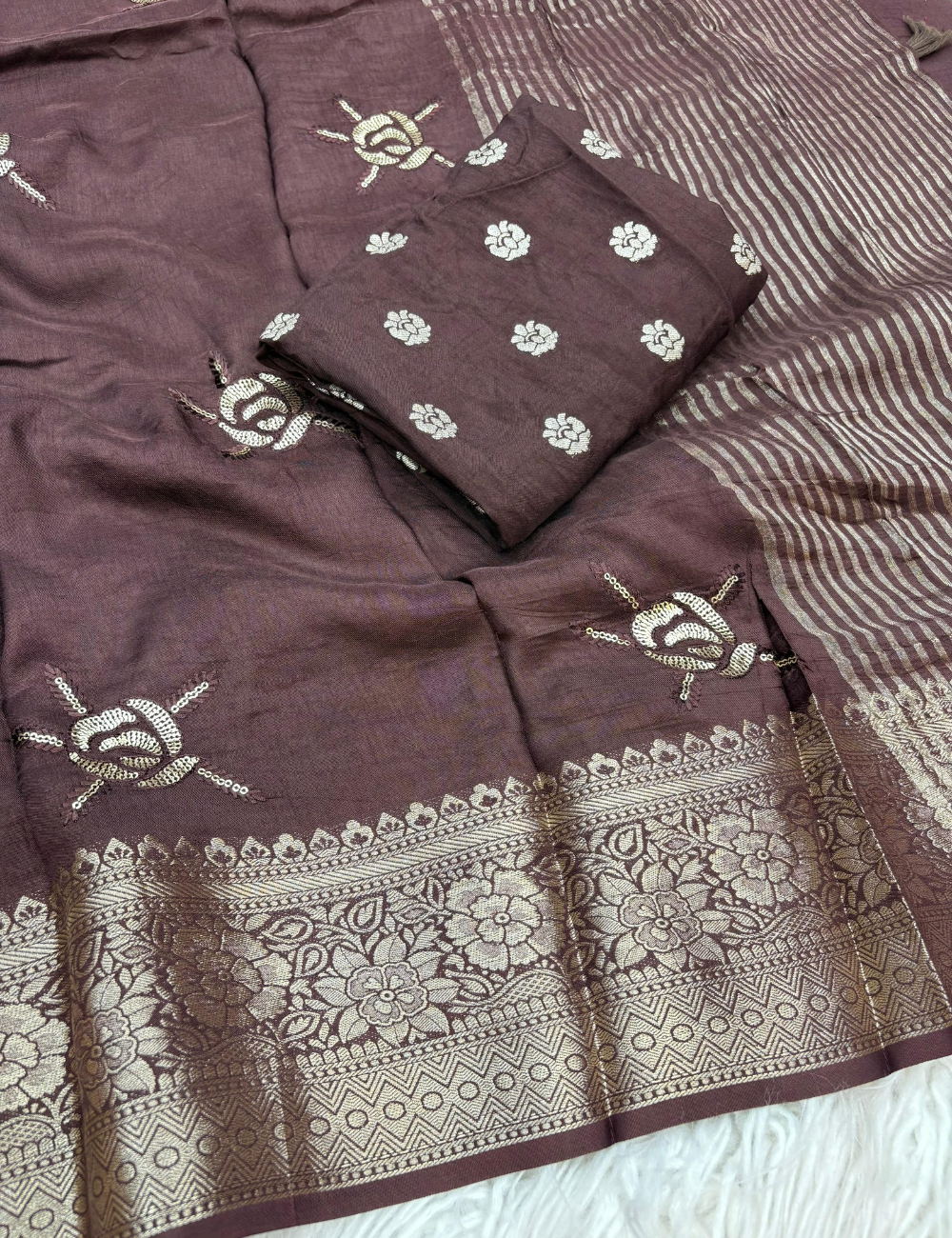 Premium viscose russian dola saree