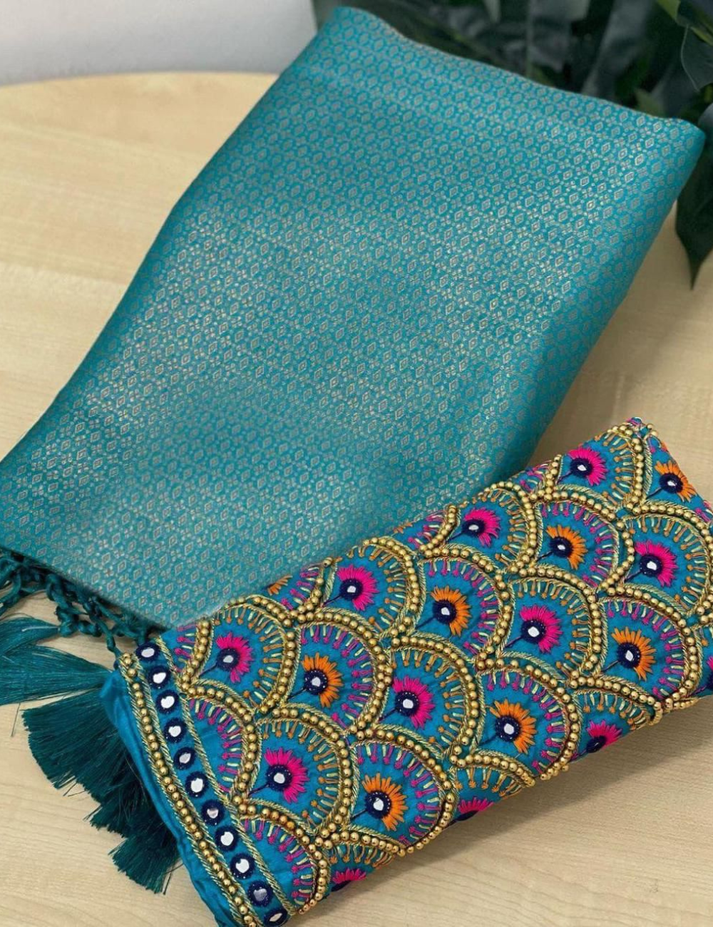 Regal charm Kubera silk