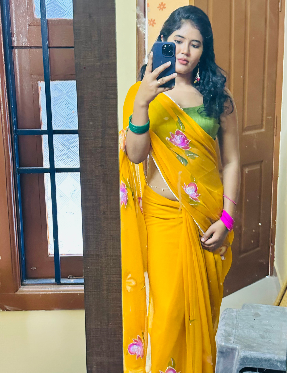 Georgette saree with flower blush print