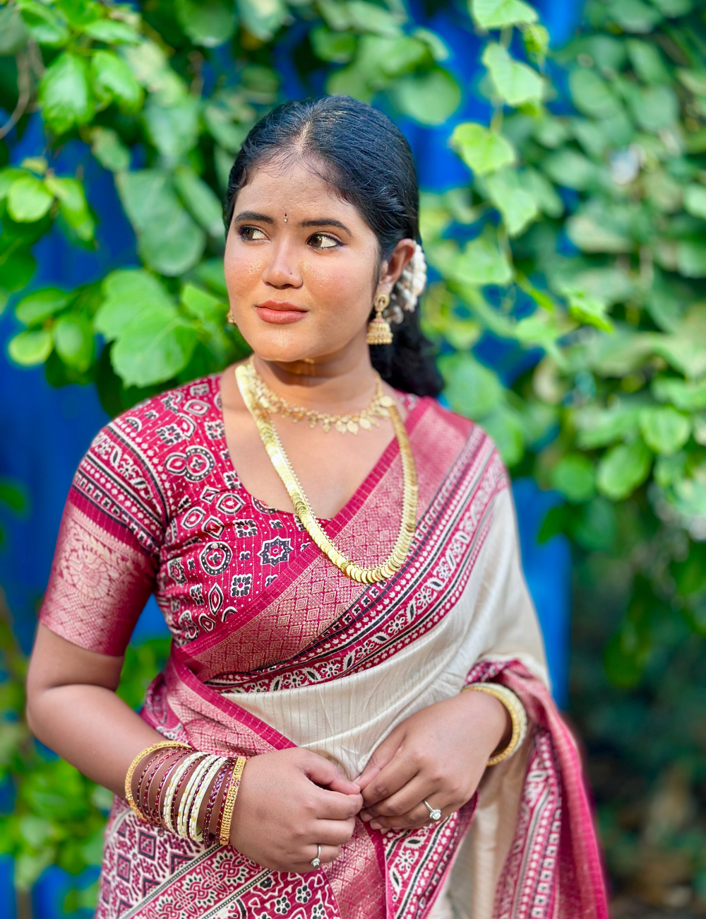 Divine Aura Dola Saree