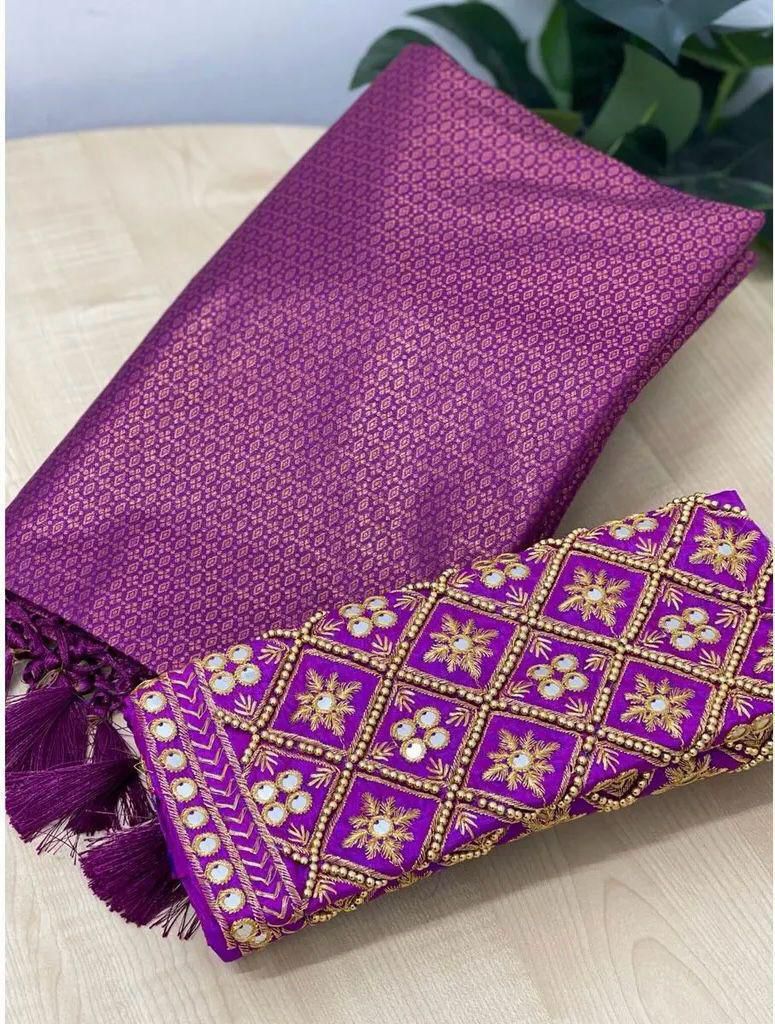 Regal charm Kubera silk
