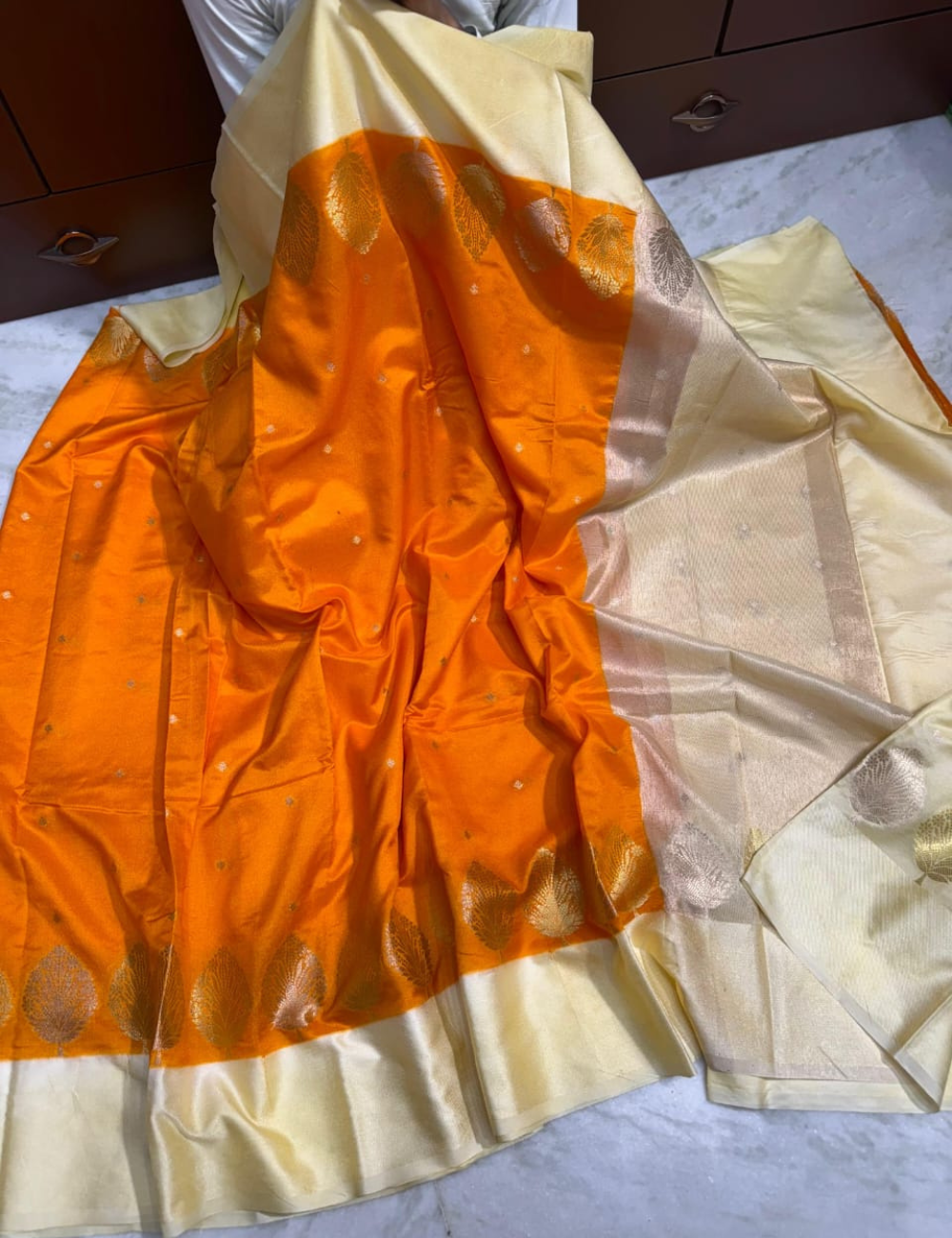 Traditional Warm Silk Leaf Motif Saree