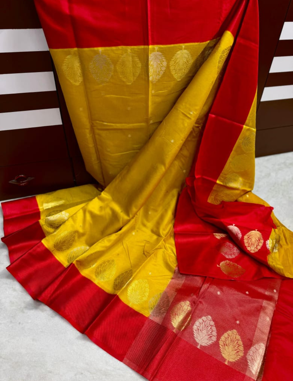 Traditional Warm Silk Leaf Motif Saree